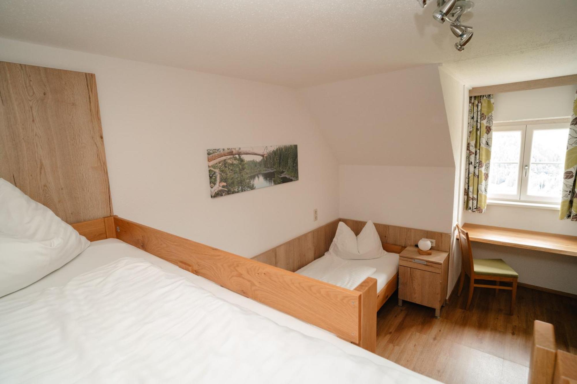 Ertlschweigerhaus Pension - Appartements - Zimmer Donnersbach ภายนอก รูปภาพ