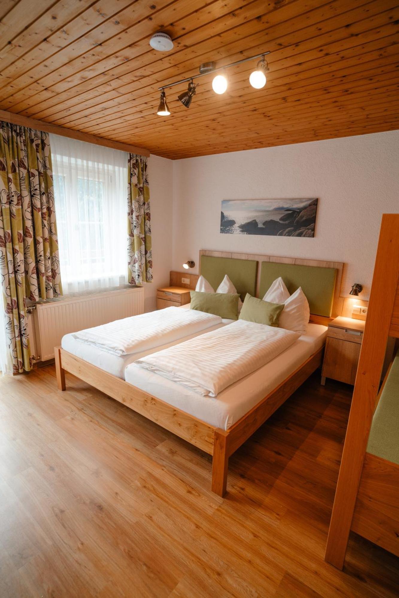 Ertlschweigerhaus Pension - Appartements - Zimmer Donnersbach ภายนอก รูปภาพ